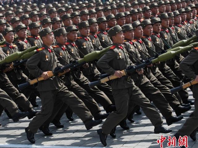 Армия Северной Корее на параде фотография