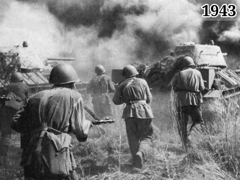 Фото танки и пехота Красной Армии. Контрнаступление, Курская дуга, 1943 год