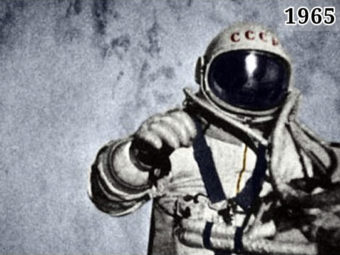 Фото Алексей Леонов в открытом космосе