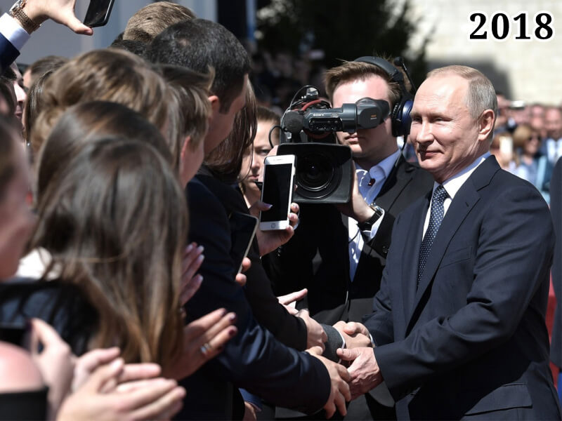 Фото президент Путин с волонтёрами избирательного штаба 7 мая 2018 года