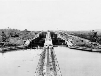 Строительство Панамского канала
